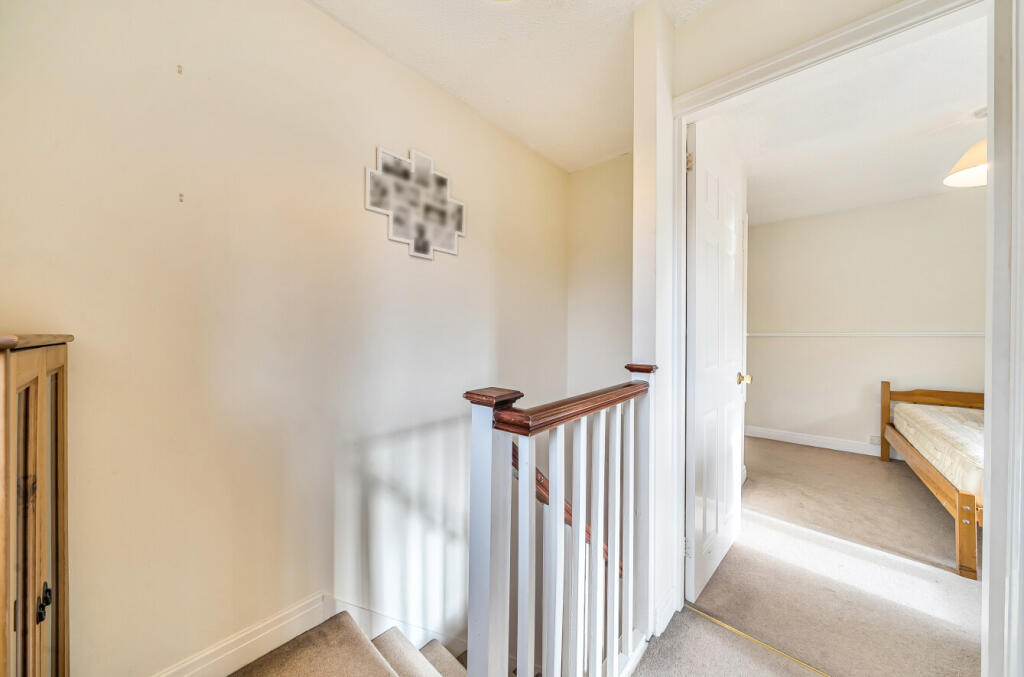 1373670-4-68ff6be...