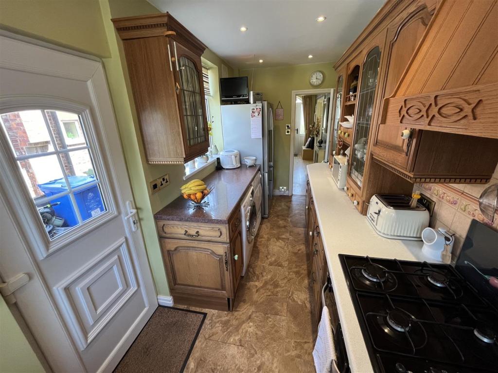 Kitchen Aspect 2.jpg