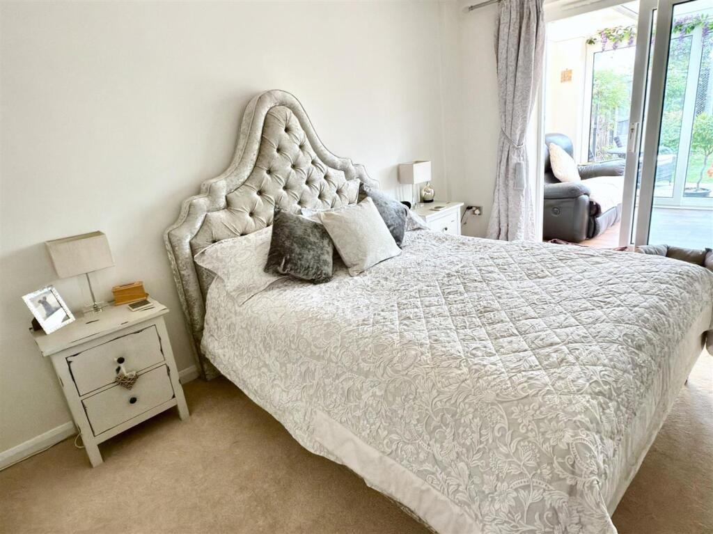 Master Bedroom.jpg