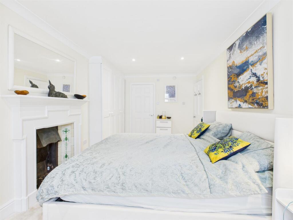 Master Bedroom Alternate View