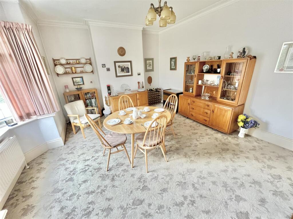 Dining Room Aspect 4