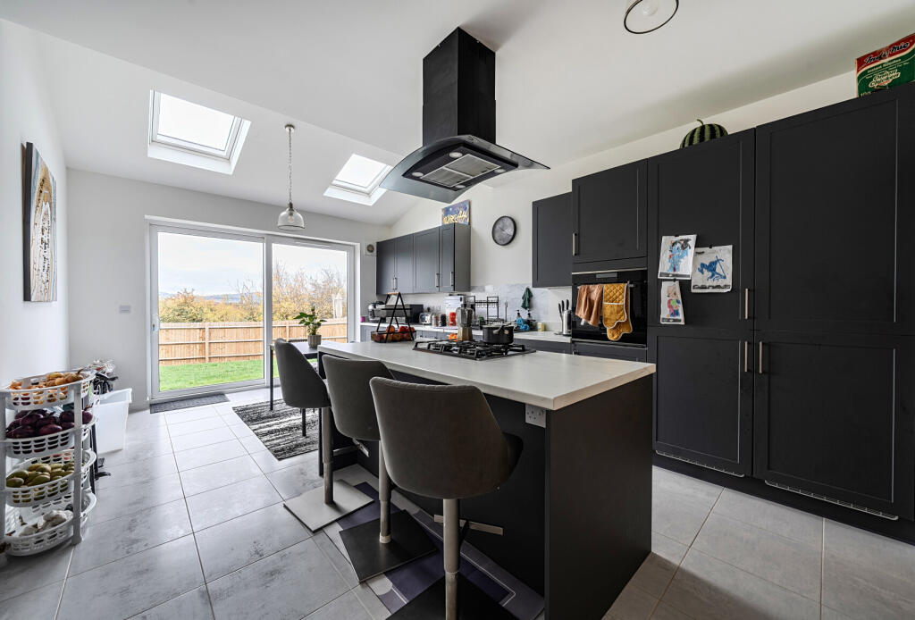 1365395-15-68e8d8...