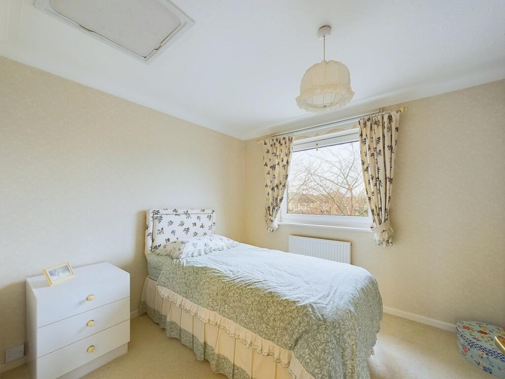 CAM01338G0-PR0086-STILL012