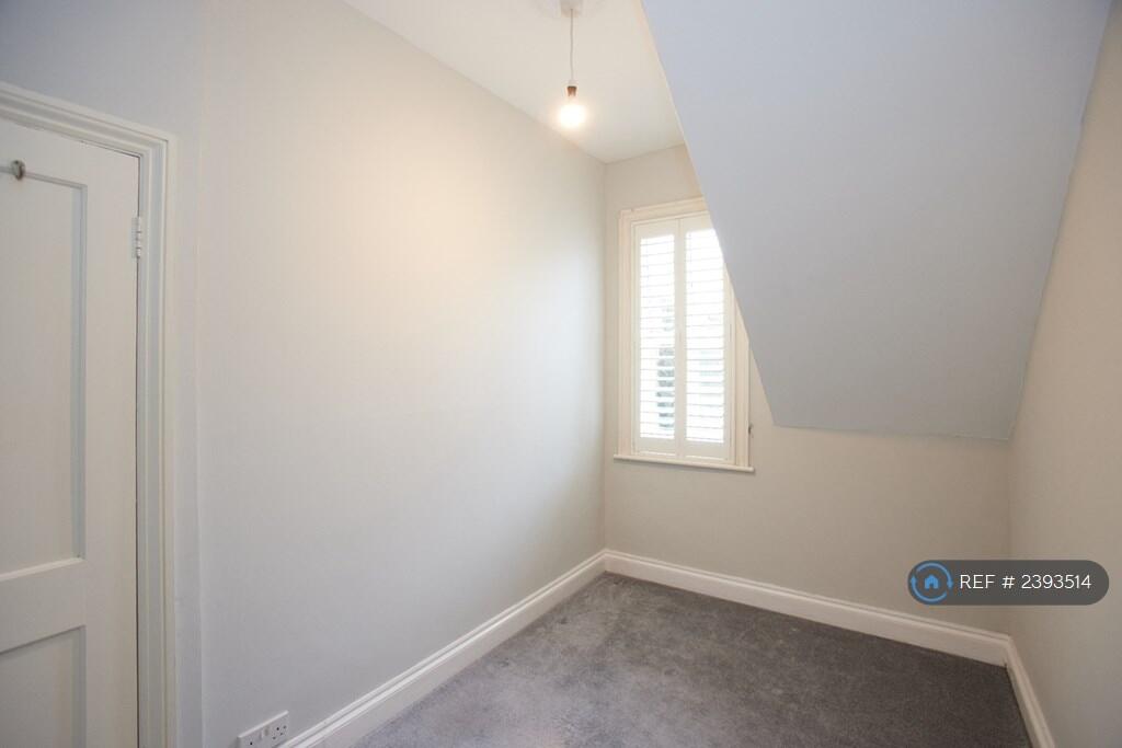 2nd Bedroom/Study