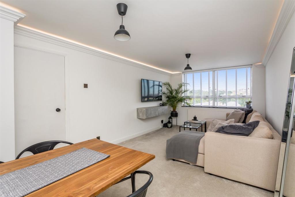 Sussex Court 65 Eaton Road-9.JPG