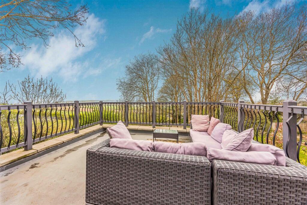 14 Boundary Way, Cosham-Small-PorticoMarketing-Sol