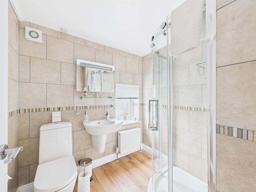 Ensuite Shower Room