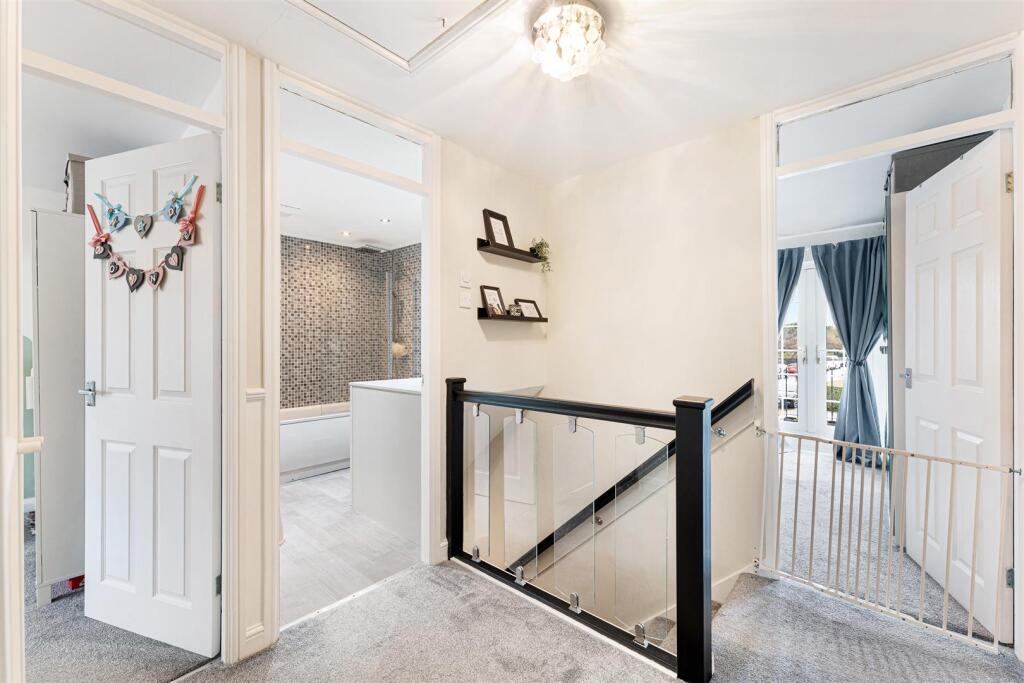 Lakeside View-Landing