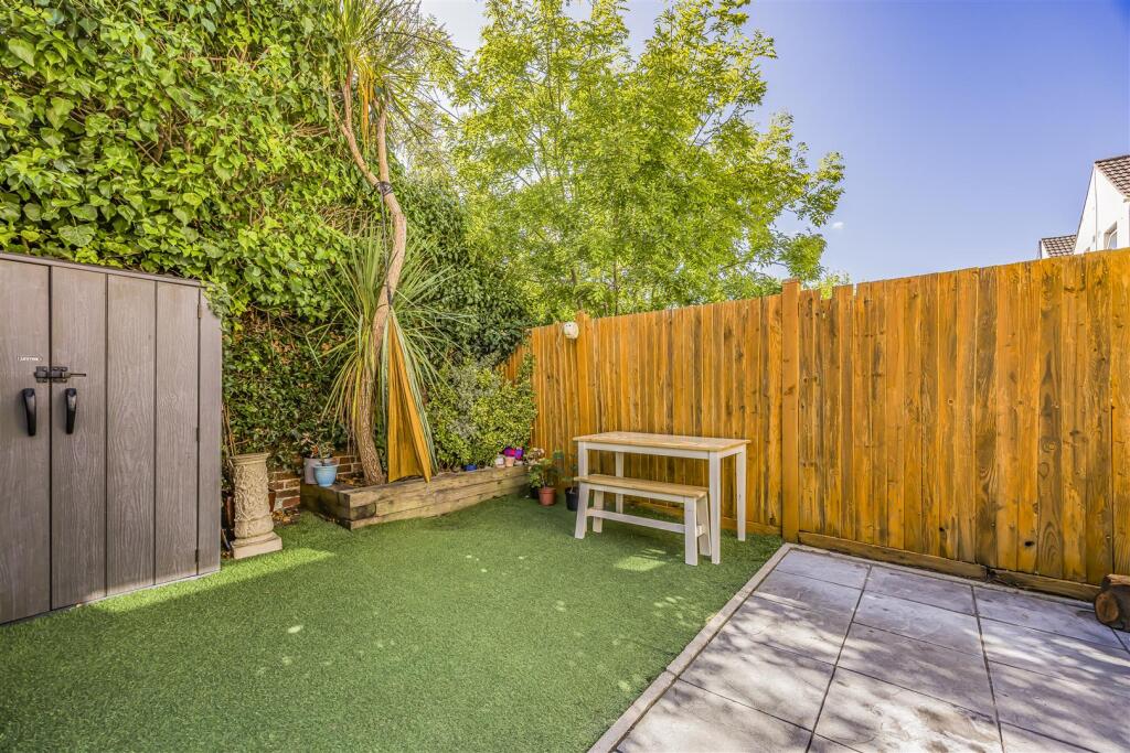 98 Dunbar Road, Southsea-PorticoMarketing-SoldBy-3