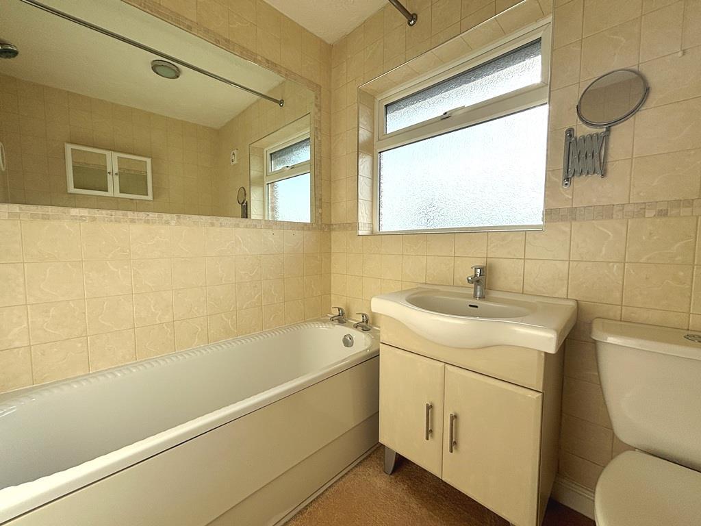 Bathroom.JPG