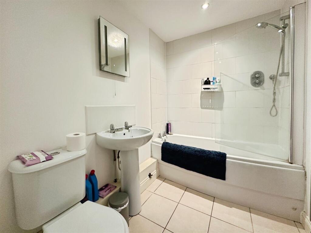 a4fd7004--4EE3-AB3D-4696BF2162D7-18068-0000055C16D