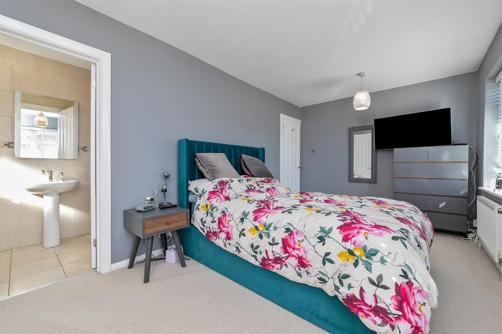 15BlackthornClose-45.jpg