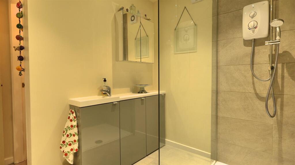 Stuart Crescent Ground Floor Shower Room