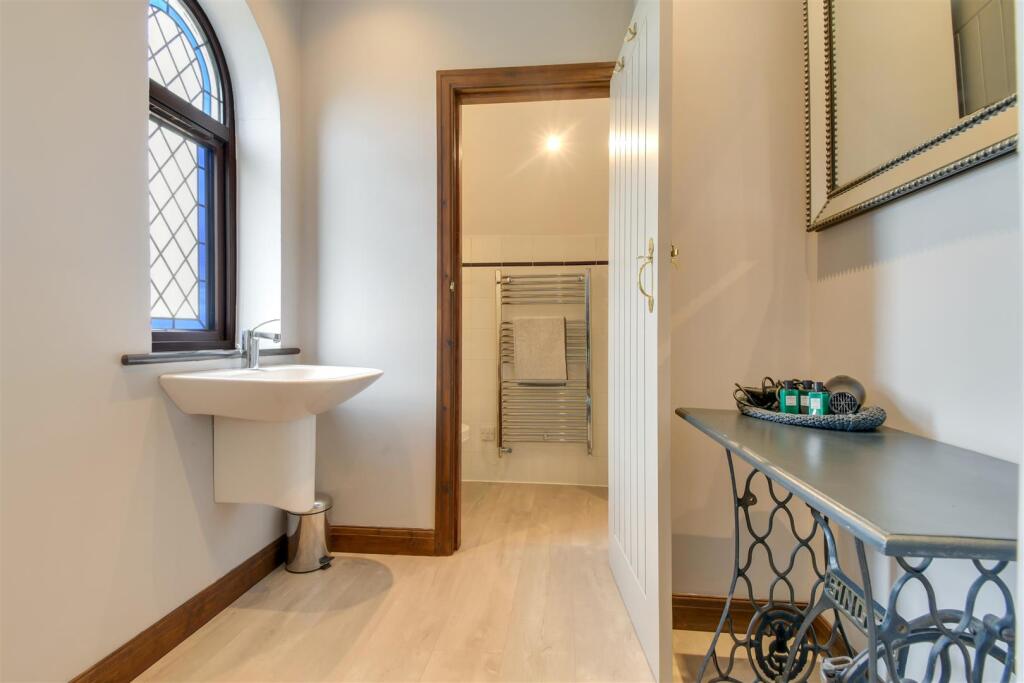 Dressing room and en-suite