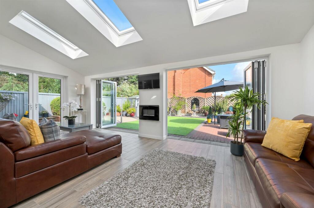 18 Melton Road WEB PH-20.jpg