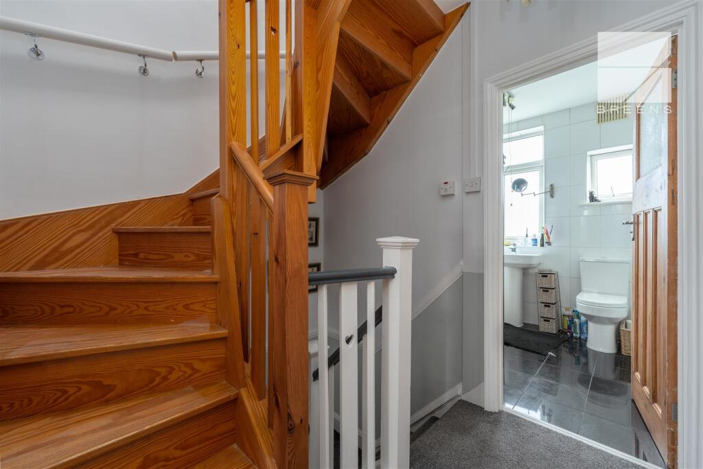 252 Hale End Road_0013.jpg