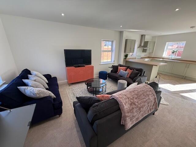 Lakeside Avenue, Albert Village