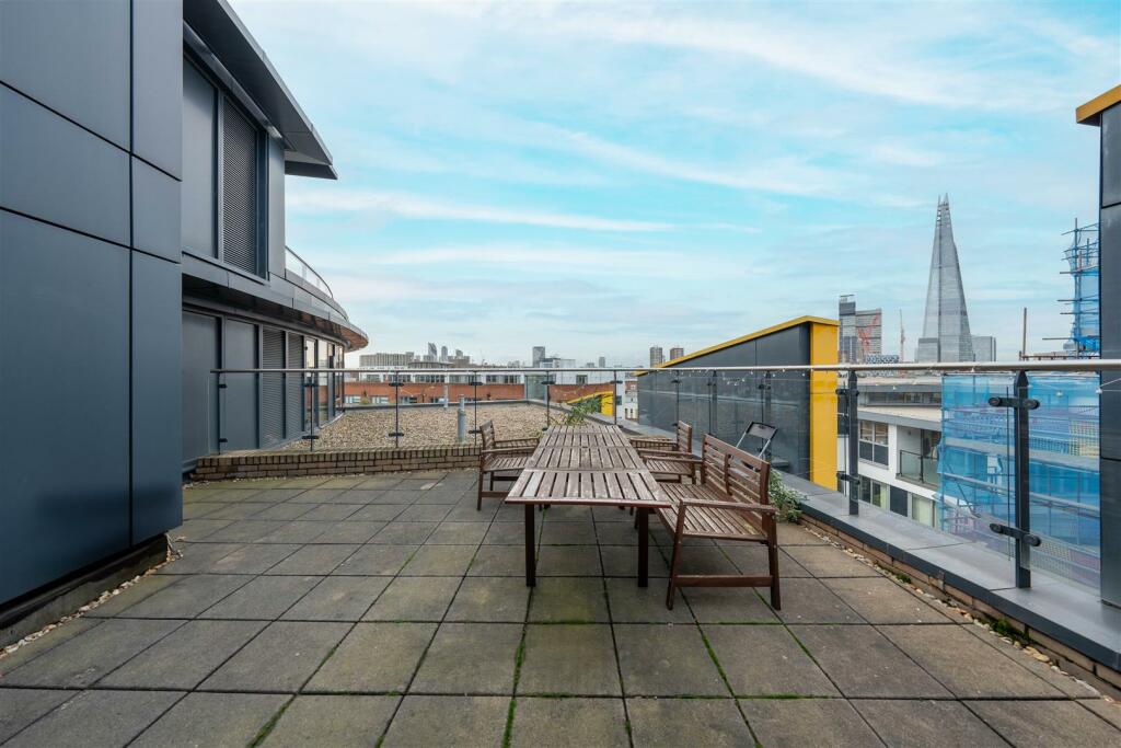 DSC09383-HDR sky.jpg