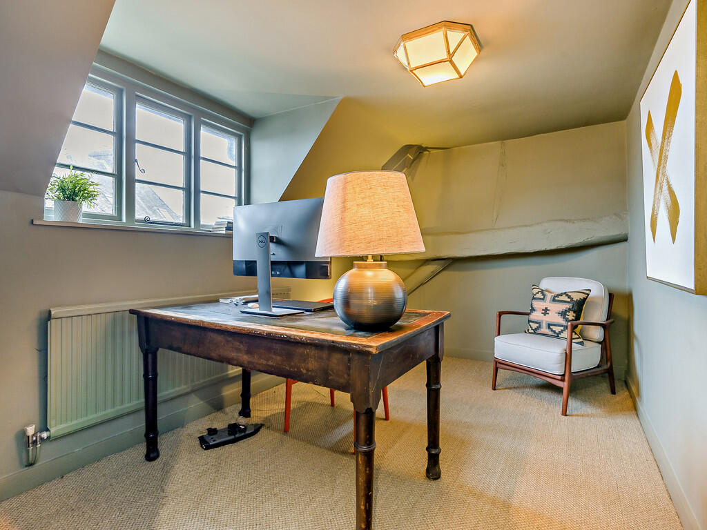 8664754-interior0...