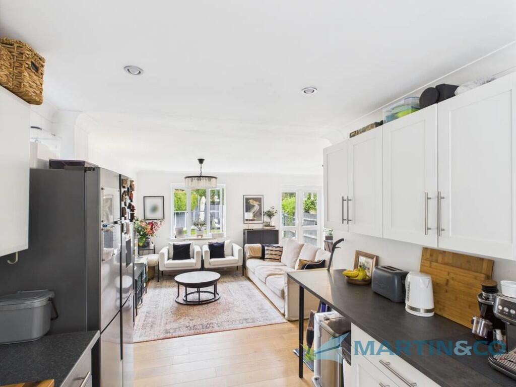 CAM02145G0-PR0065...