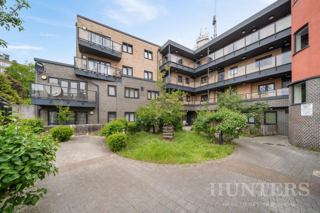 Flat 26, Joshua Court N15 4FR-12.jpg