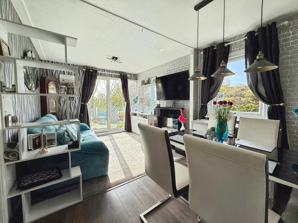 Dove Way, Exeter, EX2