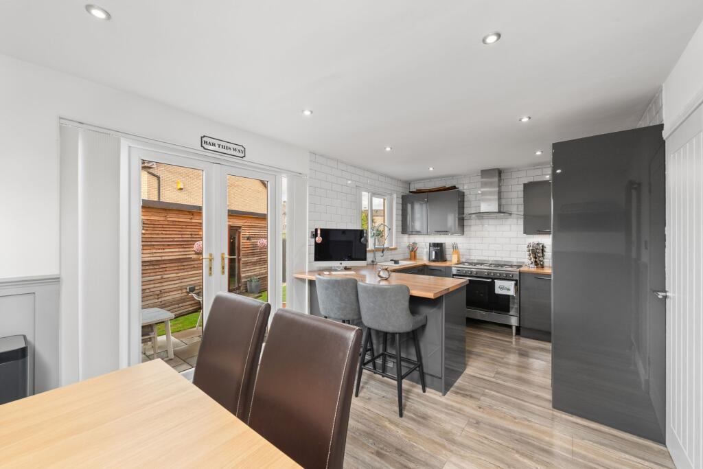 Kitchen/Dining