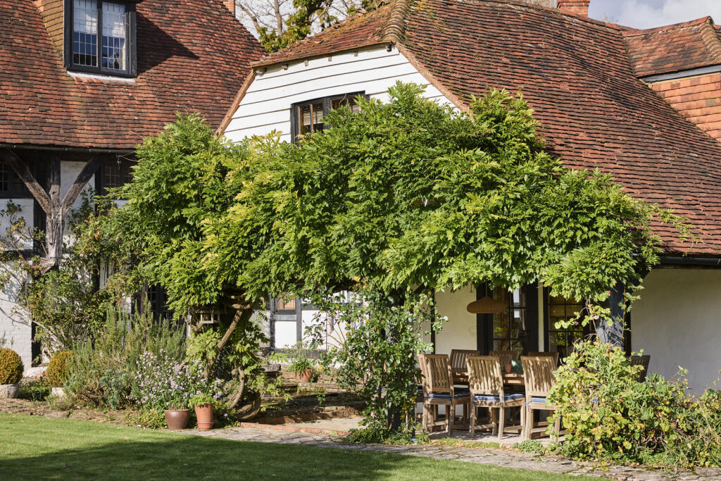 239834 - DGLA1214.jpg