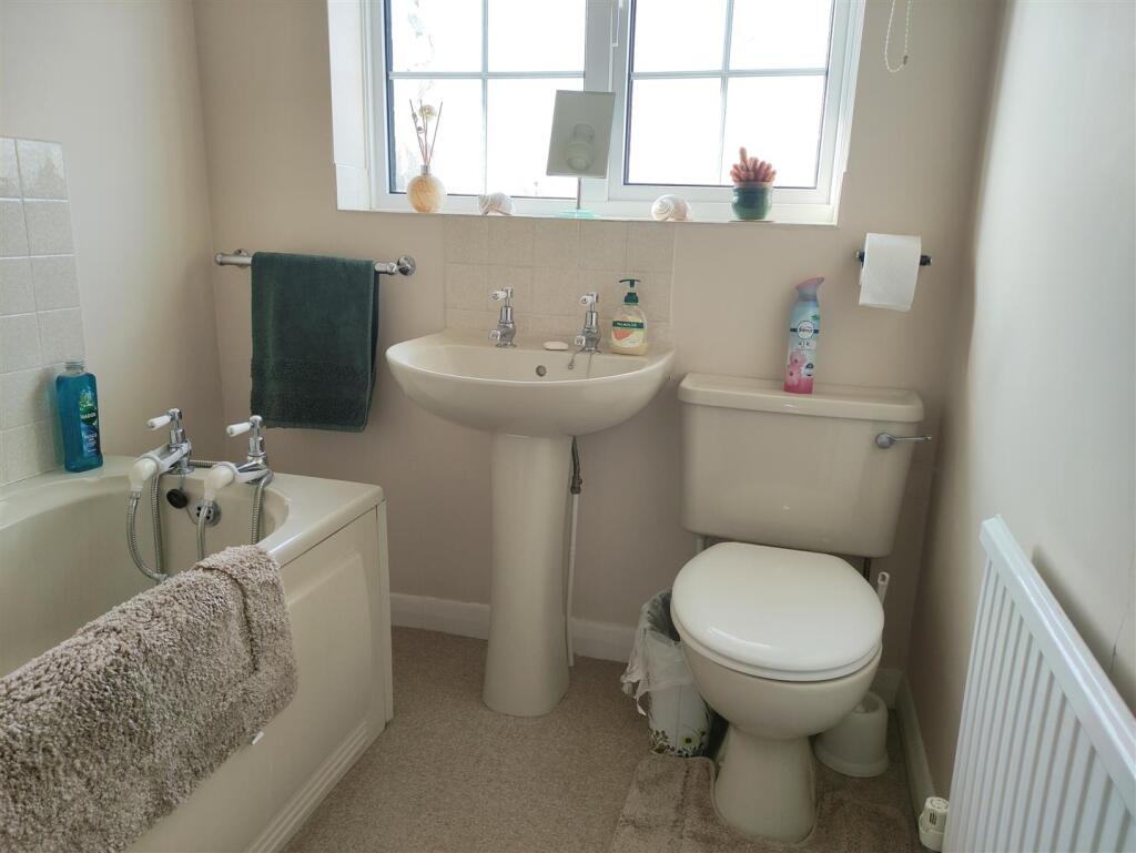 Bathroom.jpg