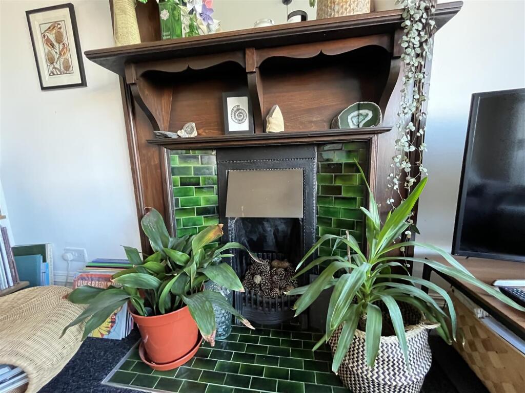 Lounge - Fireplace Feature