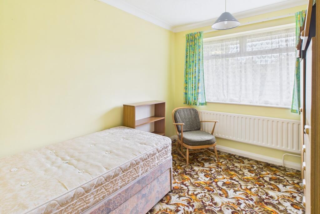 CAM02519G0-PR0334-STILL004