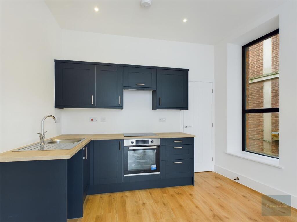 CAM03907G0-PR0035-ST