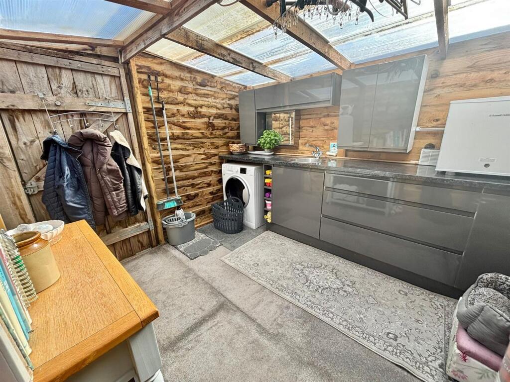 Shed 1