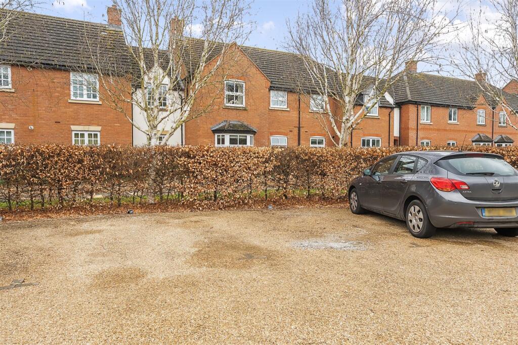 55 Reffield Close, Towcester (24).jpg
