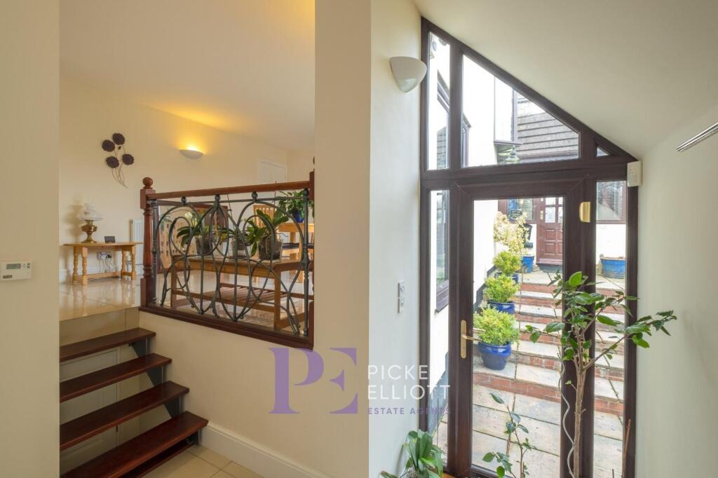 Annex Entrance Lobby