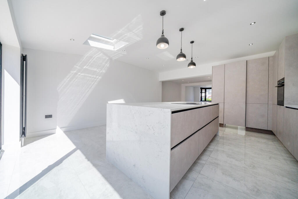 Kitchen/ Dining