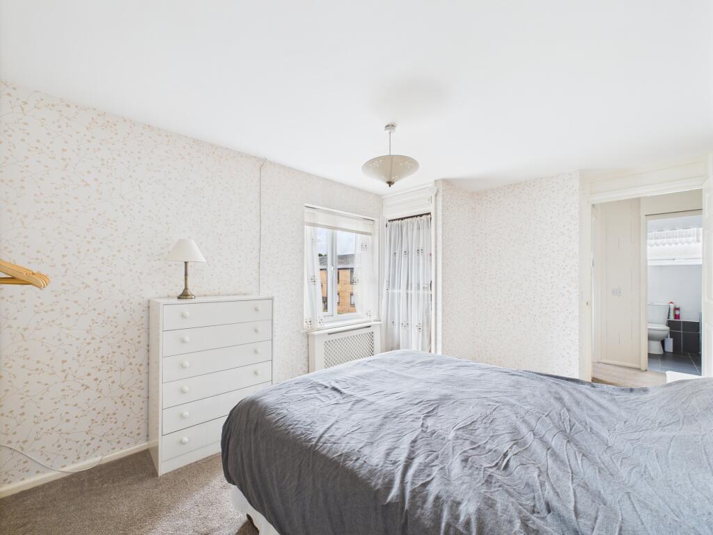 CAM03674G0-PR0536-STILL007