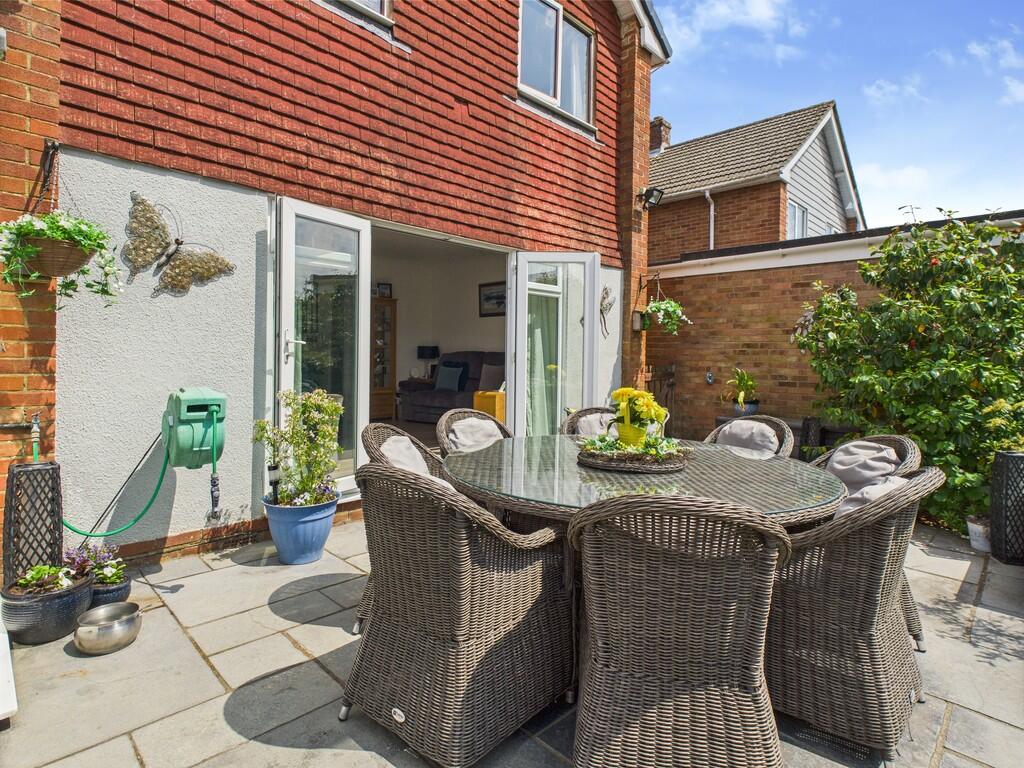 CAM05068G0-PR0028...