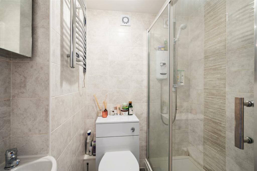 8 Upwey Avenue, Solihull_8.jpg