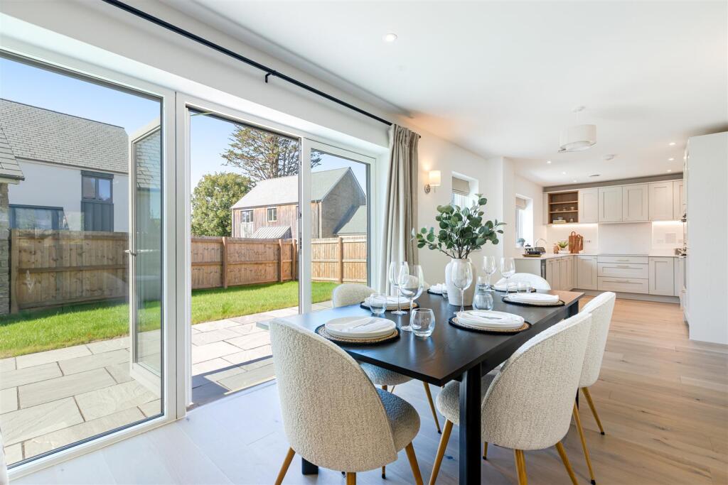 A51 - Ipplepen, New Homes at Rosemoor - 250922.jpg