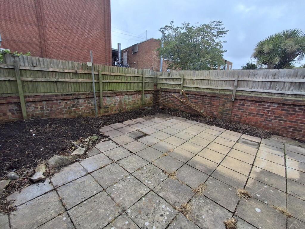 garden 2.jpg