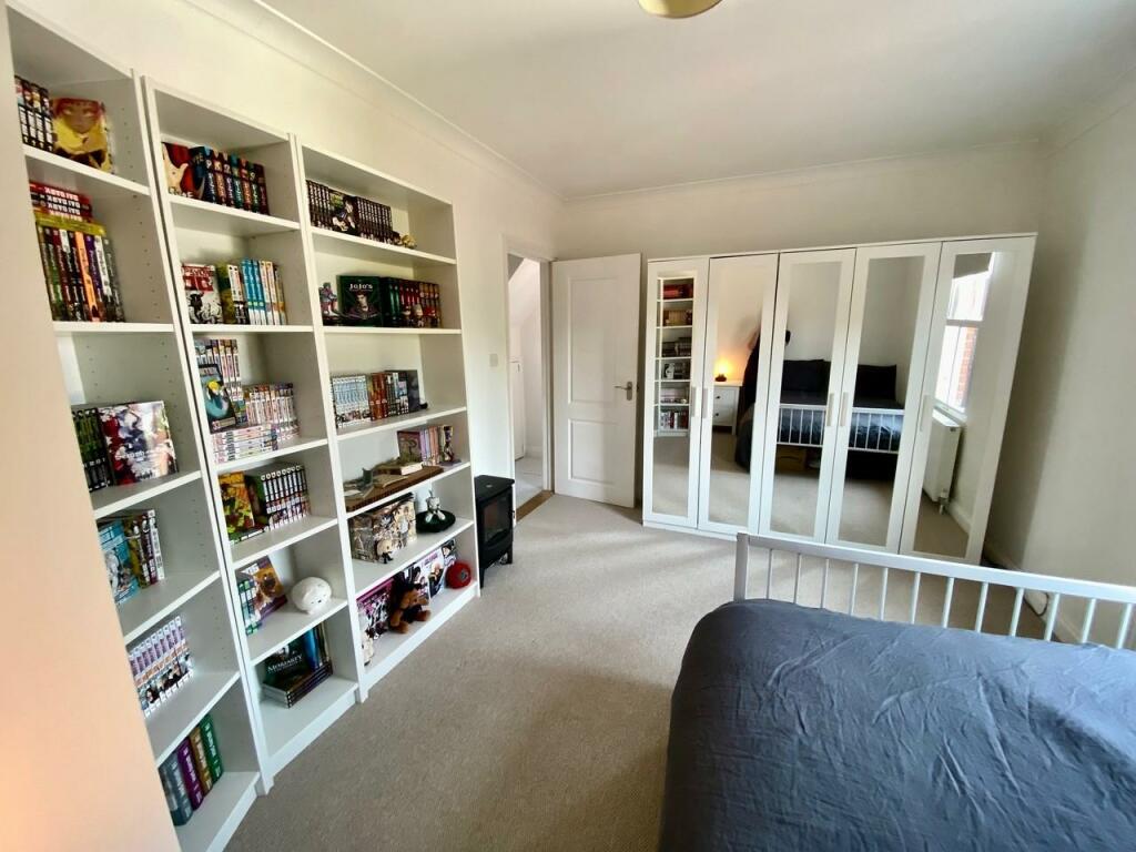 Bedroom 1.jpg