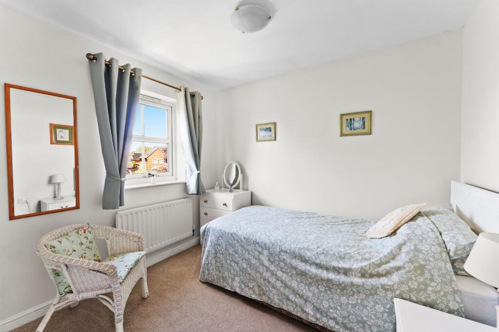 31 Grange Farm Rd  BS49 4RB 25.jpg