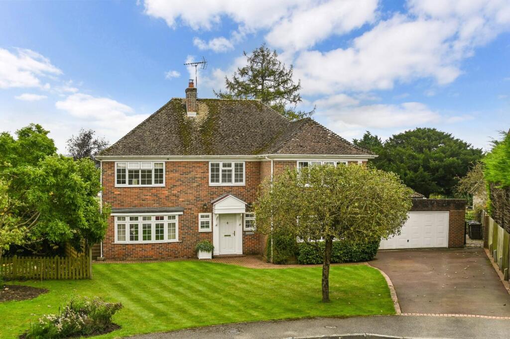 4 Church Close Ph5.jpg