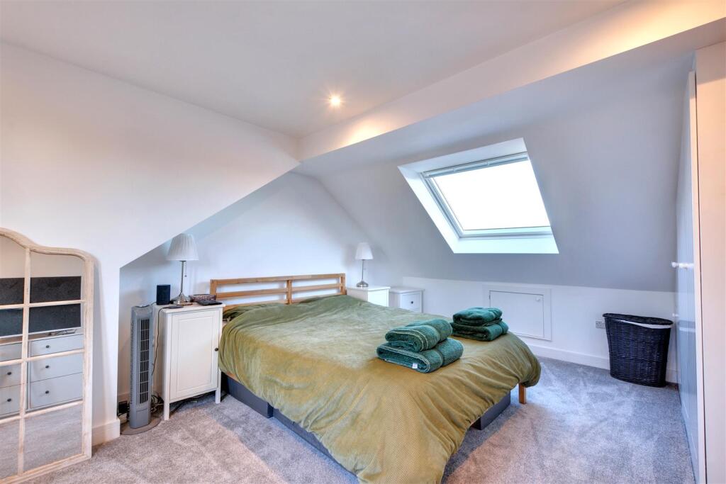 Bedroom Two_3.jpeg