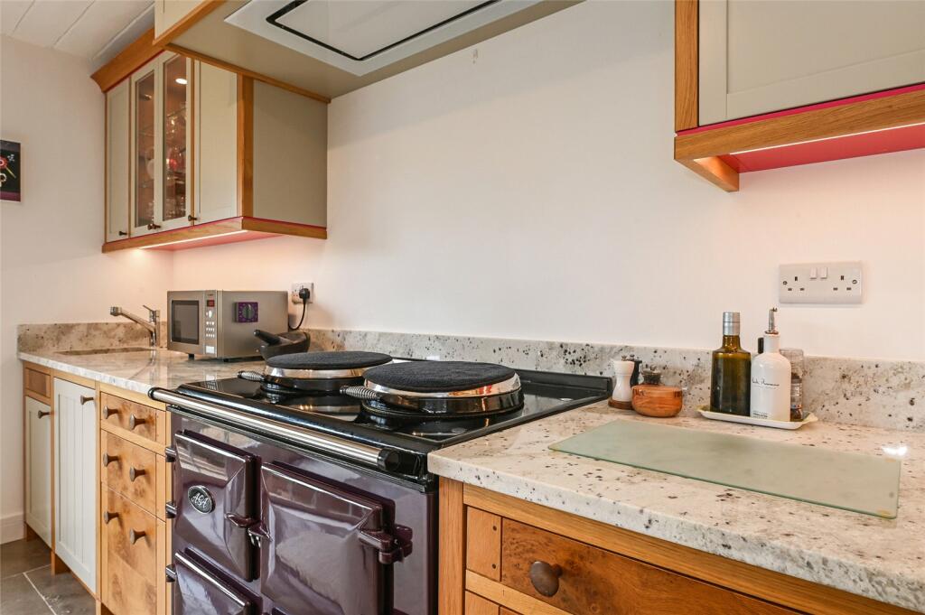Kitchen/Breakfast Rm