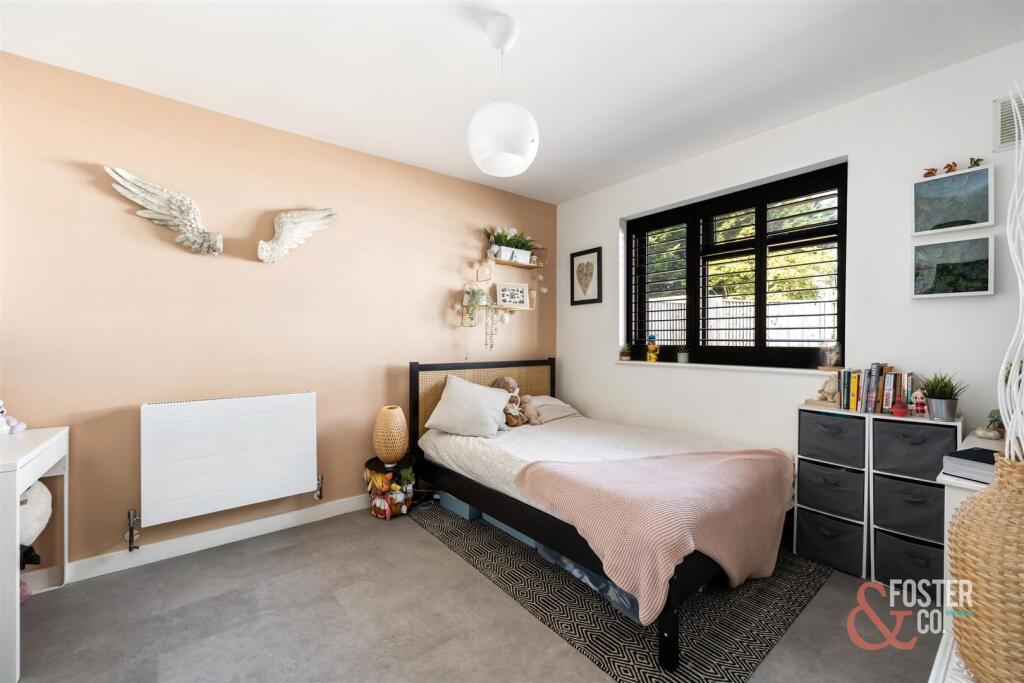 Greenleas, 17-002.jpg