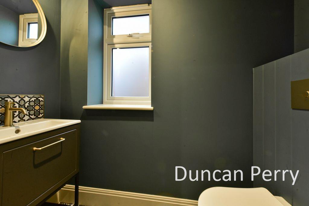 Downstairs cloakroom 1.jpeg