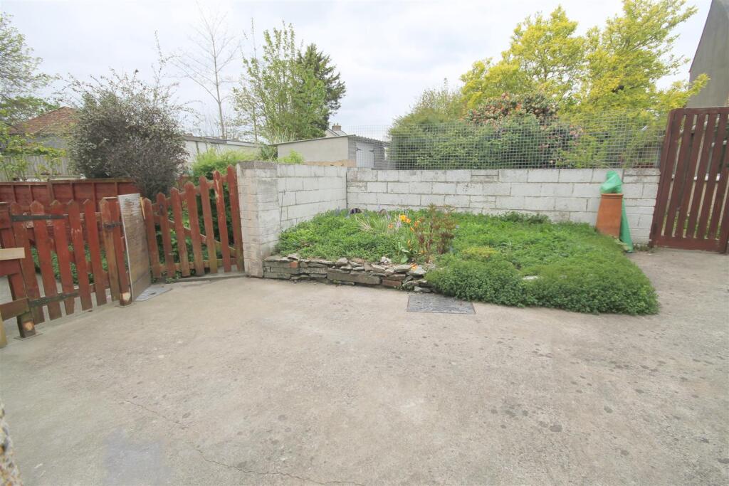 View from kitchen.JPG