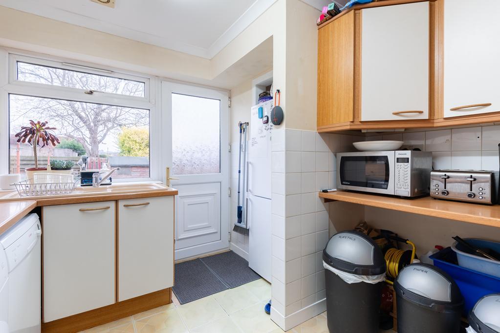 KITCHEN RIGHT
